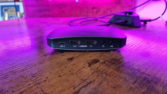 Các cổng kết nối IO của AverMedia Live Gamer Ultra 2.1