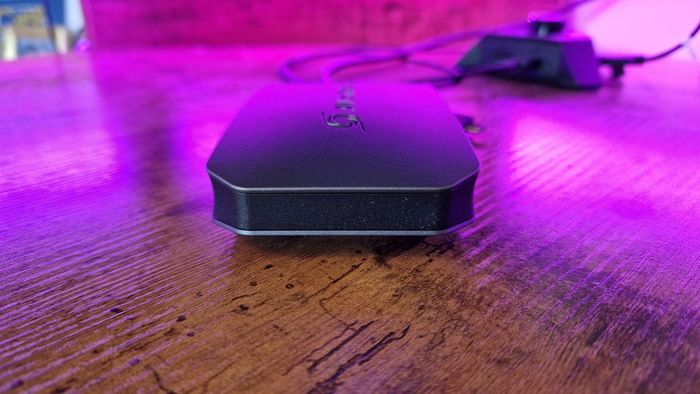 AverMedia Live Gamer Ultra 2.1 từ bên cạnh