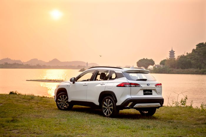 Toyota Corolla Cross phiên bản 2024 đã chính thức ra mắt tại thị trường Việt Nam, có giá từ 820 triệu đồng corolla-cross-hev-2.JPG