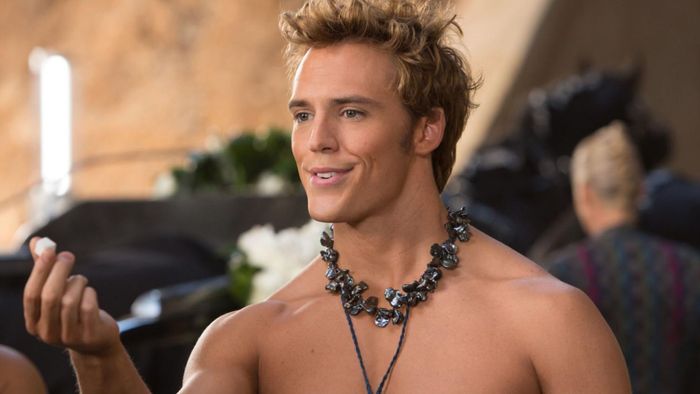 Sam Claflin trong The Hunger Games: Catching Fire