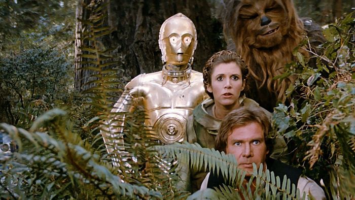 C-3PO, Leia, Han, và Chewbacca trong Star Wars: Return of the Jedi