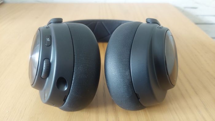 Tai nghe chơi game không dây SteelSeries Arctis Nova Pro