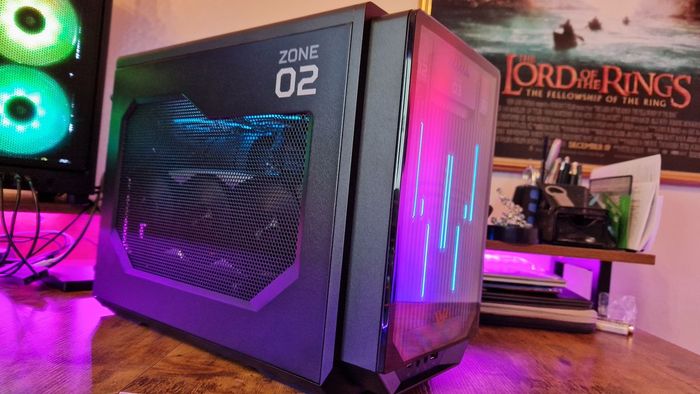 Đánh giá Acer Predator Orion X với ánh sáng RGB màu hồng
