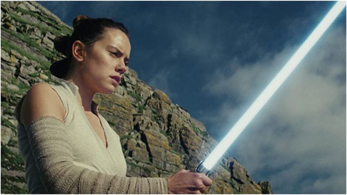 Daisy Ridley trong Star Wars: The Last Jedi