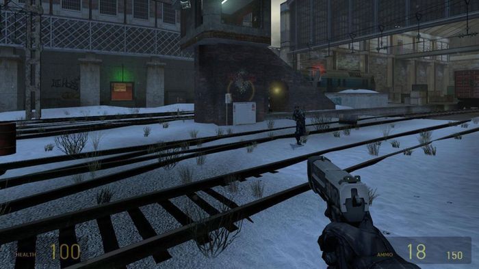 Ảnh chụp màn hình Half-Life 2 Deathmatch thể hiện hoạt động trực tuyến đa người chơi