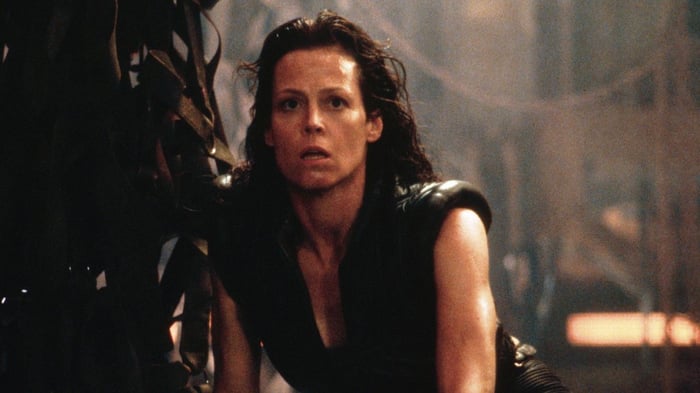 Sigourney Weaver trong Alien