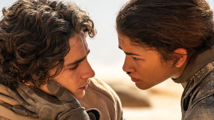 Timothée Chalamet và Zendaya trong Dune: Phần Hai