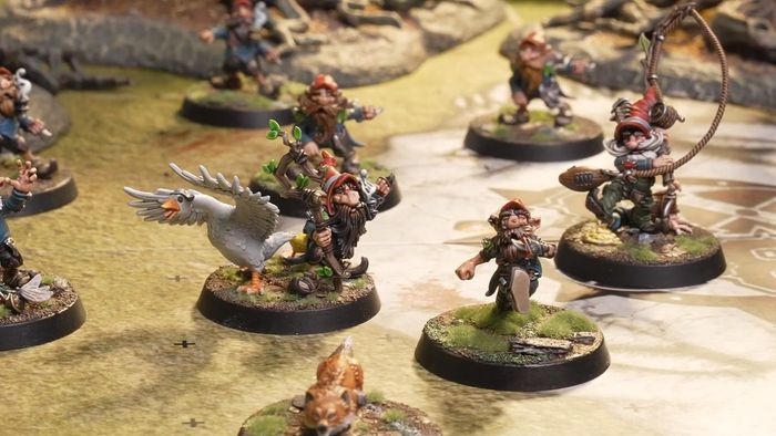 Warhammer Blood Bowl gnomes và các loài động vật trên sân