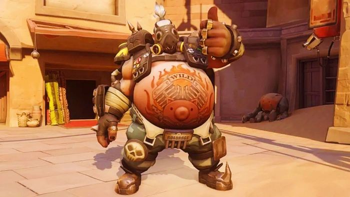 Roadhog của Overwatch đưa ngón tay cái lên cho máy ảnh