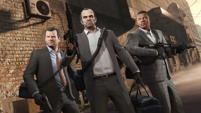 Ba nhân vật có thể chơi đứng trong một tam giác mặc áo đồng phục và cầm súng trong GTA 5