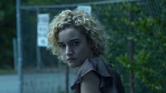 Julia Garner trong Ozark