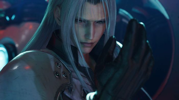 Sephiroth của Final Fantasy 7 Rebirth nhìn vào tay mình trong suy tư