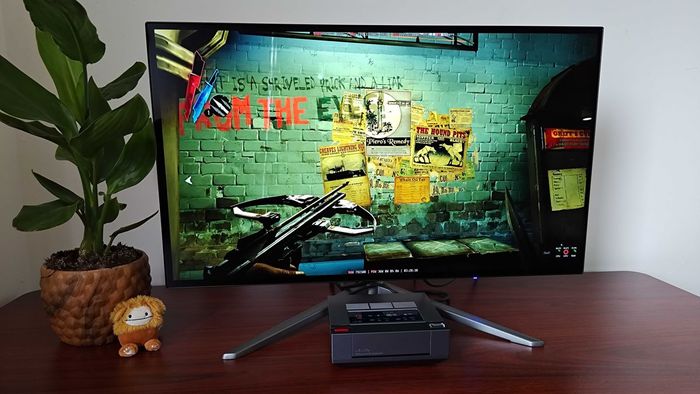 Ayaneo Mini PC AM02 chạy Disnonored với gameplay trên màn hình
