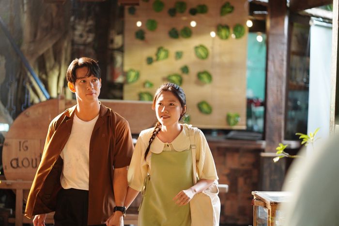 Bộ phim không lệ thuộc vào một quan điểm cụ thể mà thể hiện cả hai khía cạnh của câu chuyện.