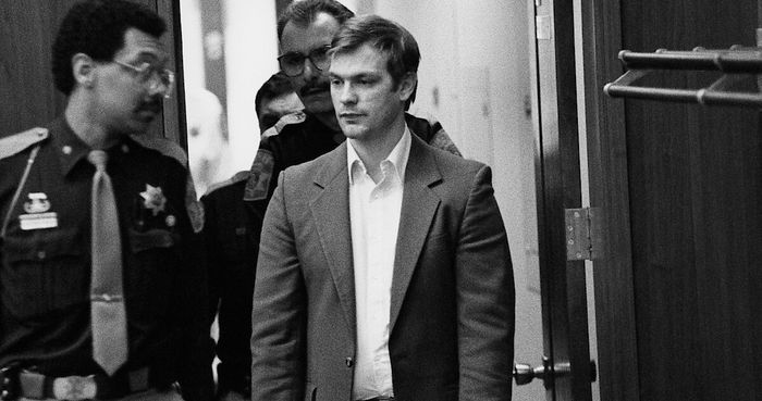 Jeffrey Dahmer đã bị bắt vì sai lầm của bản thân, không phải vì nỗ lực của cảnh sát.