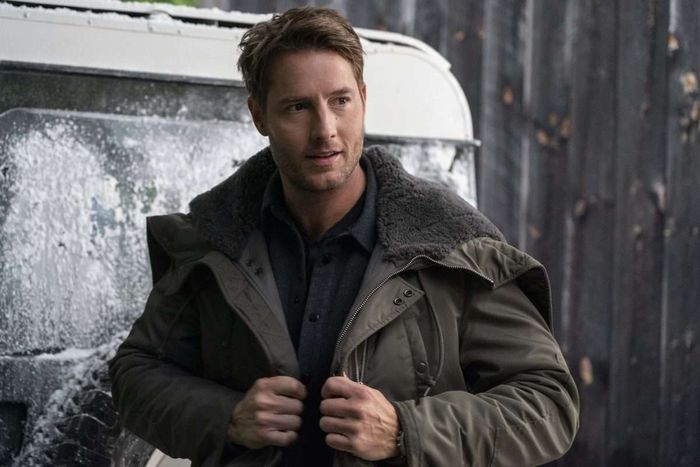 Justin Hartley gây ấn tượng với ngoại hình, nhưng diễn xuất của anh không để lại dấu ấn nào đáng nhớ.