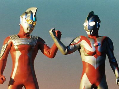 Ultraman và Ultraseven hợp sức. Nguồn ảnh: Tsuburaya