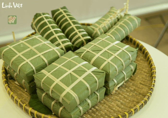 Meaning of bánh chưng and bánh dày on Tet