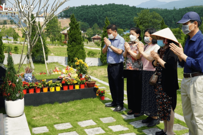 Bài văn khấn Tết Thanh minh tại nghĩa trang