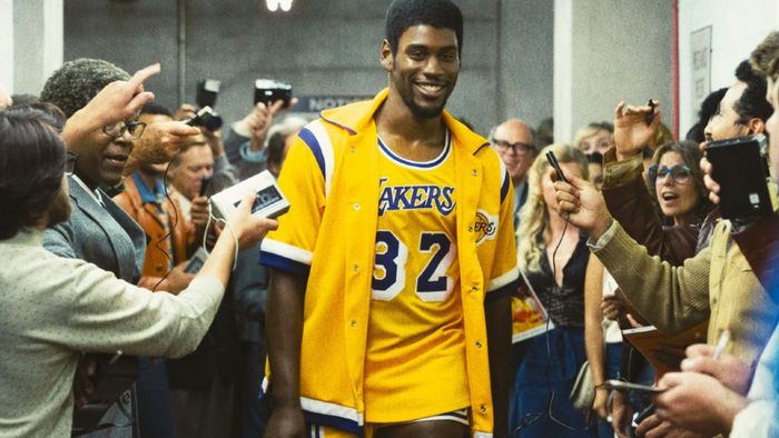 Câu chuyện thật sự đằng sau yêu cầu giao dịch của Magic Johnson trong Winning Time S2E4