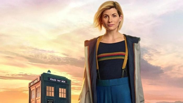 Russel T Davis Chia Sẻ Về Việc Xóa Bỏ Thời Kỳ của Jodie Whittaker khỏi Doctor Who bìa