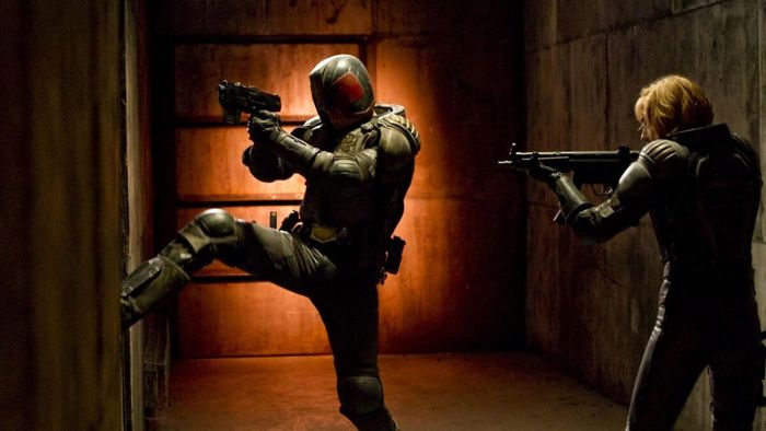 Bìa sách giải thích về tất cả 9 Thẩm phán trong Bộ phim Dredd năm 2012
