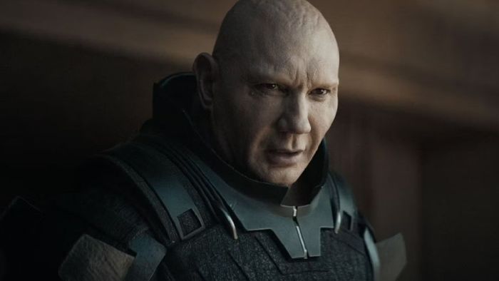 Dave Bautista Mở Lời Về Cảnh Bị Cắt với David Dastmalchian trong Dune