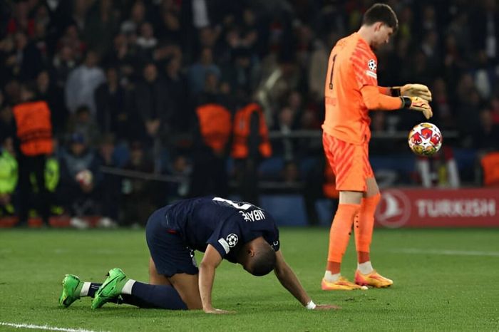 PSG gặp bi kịch khi bị loại khỏi Cúp C1, Mbappe chịu cảnh chót vót tại Pháp 458387