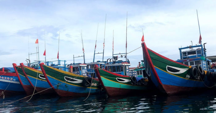 Bài thơ Đoàn thuyền đánh cá