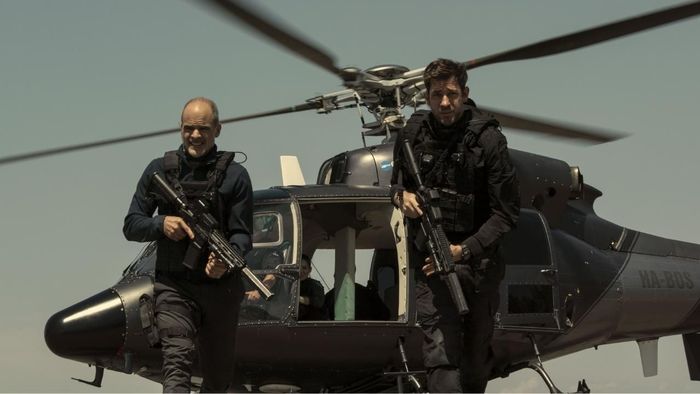 John Krasinski Là Jack Ryan Tốt Nhất Mọi Thời Đại, và Michael Kelly Cho Chúng Tôi Biết Tại Sao