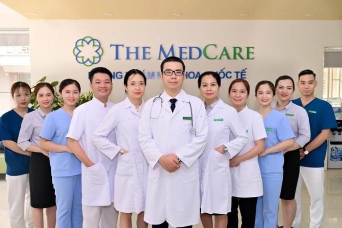 Đội ngũ y bác sĩ tại phòng khám Nhi khoa quốc tế The Medcare