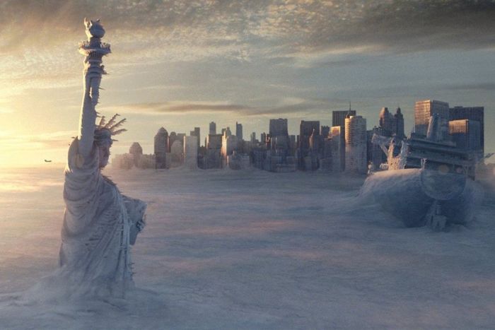 The Day After Tomorrow kể về nhà nghiên cứu thời tiết Jack Hall và nỗ lực cứu lấy thế giới cùng con trai mình khỏi New York. Phim miêu tả thảm hoạ về thời tiết, khiến trái đất trở lại thời kỳ Kỷ Băng Hà, một điều mà Jack Hall cố gắng giải thích cho mọi người, mặc dù hầu như không ai tin tưởng.