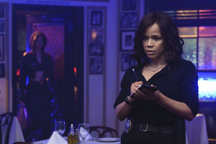 Nữ Thám Tử Renee Montoya - Rosie Perez