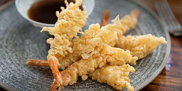 Giòn ngon và thơm phức, nhân tươi bên trong là điểm nhấn của Tempura.