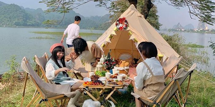 Camping tại Hồ Quan Sơn - Mỹ Đức