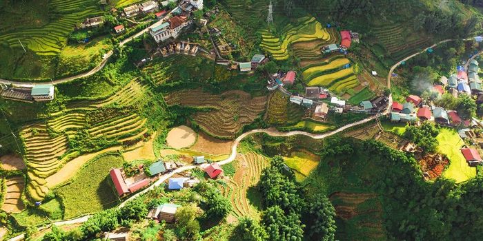 Ruộng bậc thang ở vùng núi Tây Bắc Việt Nam