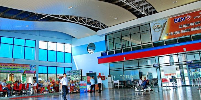 Sân bay Đồng Hới có khả năng phục vụ lên đến gần 500.000 hành khách mỗi năm.