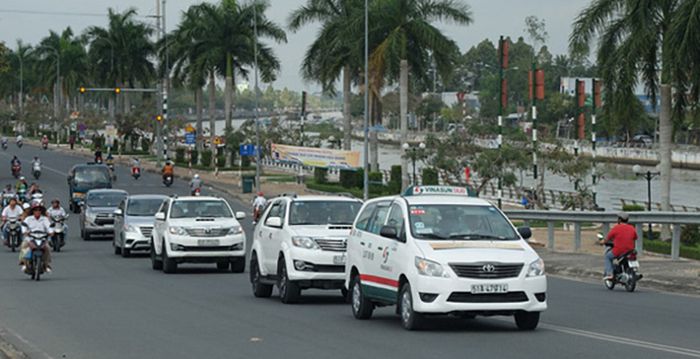 Di chuyển đến sân bay dễ dàng với nhiều lựa chọn phương tiện.