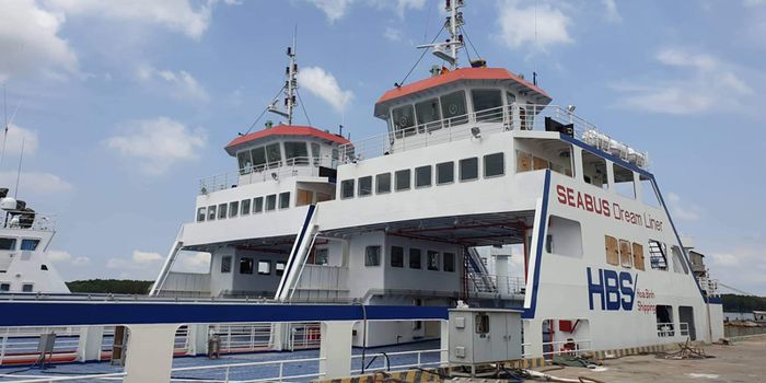 Nếu không đi máy bay đến Phú Quốc, bạn có thể chọn phà/tàu cao tốc tại bến Rạch Giá hoặc Hà Tiên