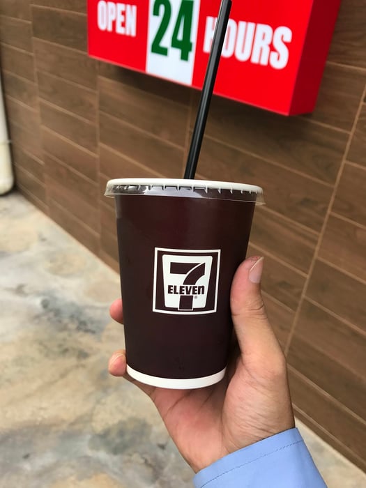 Cốc cafe đá chỉ 15.000 đồng của 7-Eleven Việt Nam, phải chăng đủ sức giúp bạn vượt qua một ngày dài chán chường?