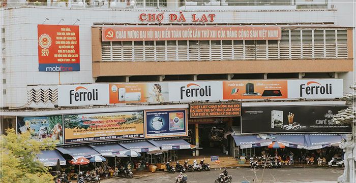 Góc quen thuộc của chợ Đà Lạt.