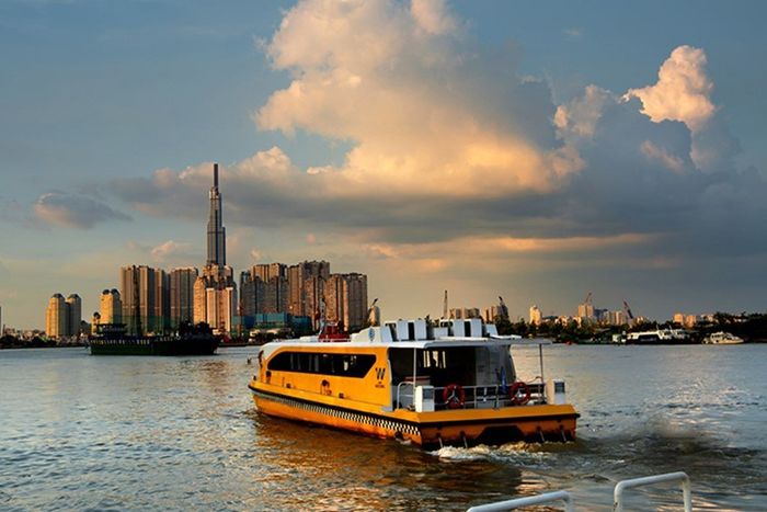 Duyệt sông Sài Gòn bằng Waterbus cùng con trong mùa xuân 2023 là một ý tưởng tuyệt vời