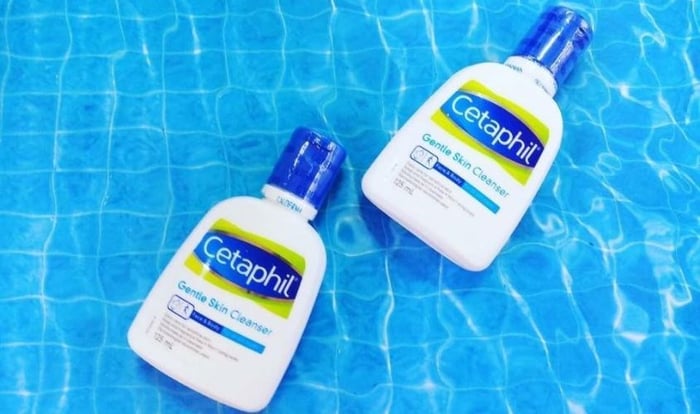 Sữa rửa mặt Cetaphil dành cho da nhạy cảm không chứa xà phòng dung tích 125 ml.