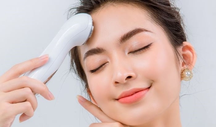 Máy massage mặt phục hồi da Lifetrons EP-100