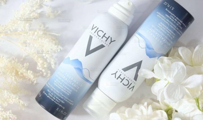 Xịt khoáng dưỡng da Vichy Eau Thermale Mineralizing Thermal Water 150ml