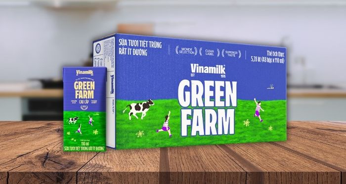 Thùng 48 hộp sữa tươi tiệt trùng Vinamilk Green Farm ít đường 110 ml (từ 1 tuổi)