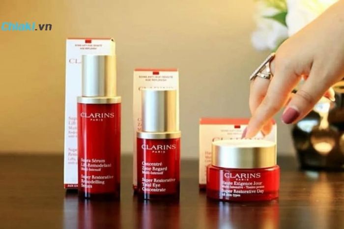 Kem chống nắng Clarins là sản phẩm đến từ đất nước nào?