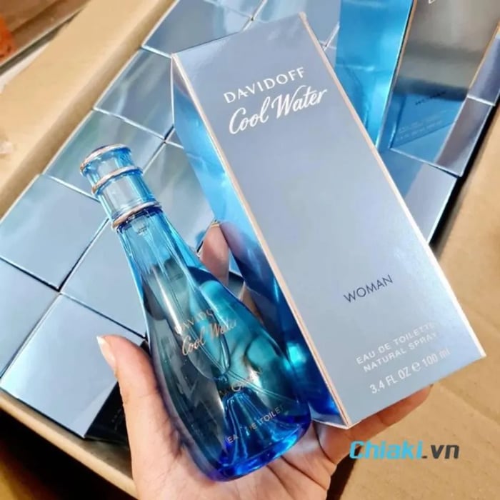 Nước hoa màu xanh dương Davidoff Cool Water Woman