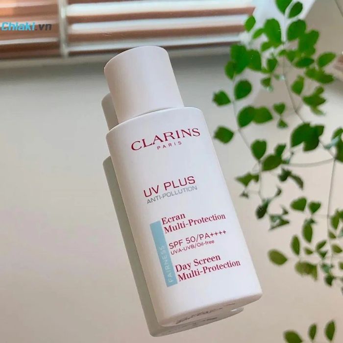 Kem chống nắng Clarins Fairness Blue màu xanh