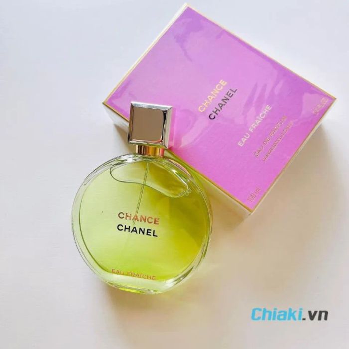 Nước hoa màu xanh lá cây Chanel Chance Eau Fraiche